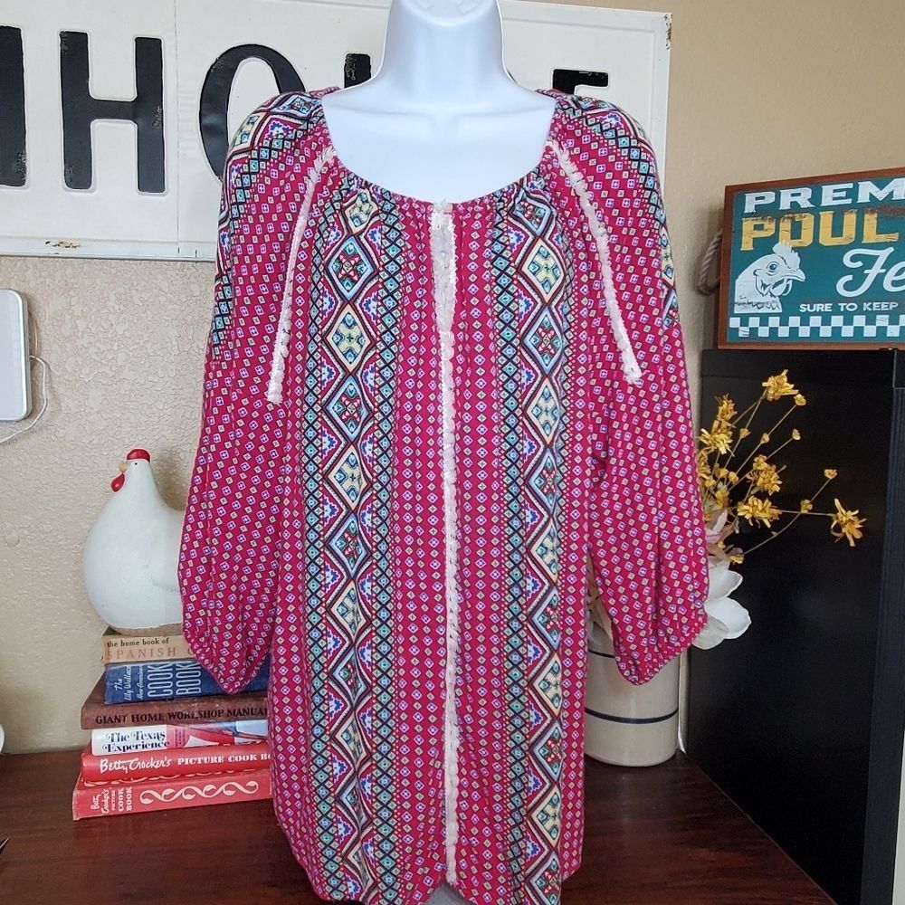 Intro Tunic with Fringe Accents Size M